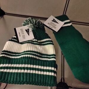 New Green and White Women's Striped  Hat And Gloves Set